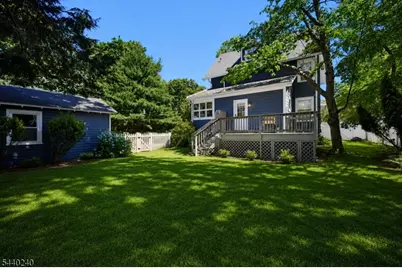 10 Mountain Pl, Montclair, NJ 07043 - Photo 20