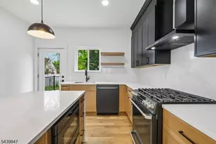 58 Fern St, Edison, NJ 08817 - Photo 2