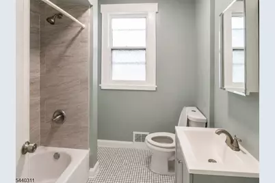 556 S Clinton St, East Orange, NJ 07018 - Photo 10