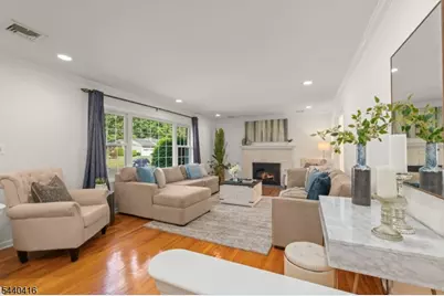 42 Sherwood Dr, New Providence, NJ 07974 - Photo 4