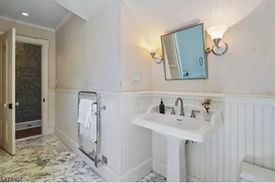 137 Hobart Ave, Millburn, NJ 07078 - Photo 18
