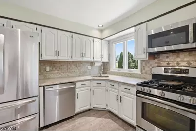 21 Morley Lane, Bloomfield, NJ 07003 - Photo 10