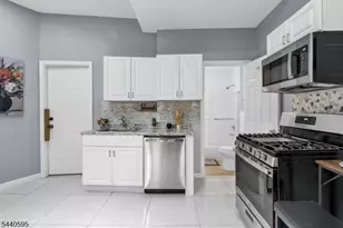 705 S 15th St, Newark, NJ 07103 - Photo 14