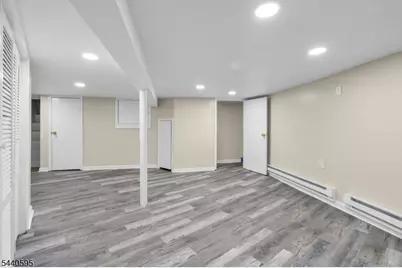 705 S 15th St, Newark, NJ 07103 - Photo 34