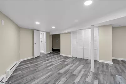 705 S 15th St, Newark, NJ 07103 - Photo 36