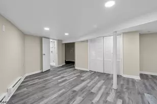 705 S 15th St, Newark, NJ 07103 - Photo 36