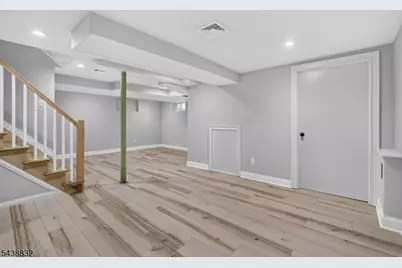 642 Roosevelt St, Westfield, NJ 07090 - Photo 42