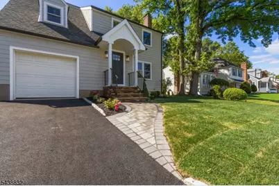 642 Roosevelt St, Westfield, NJ 07090 - Photo 2