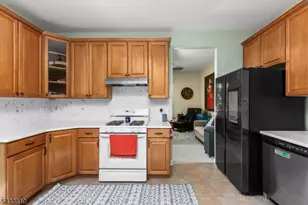 38 Brock Ln, Mount Olive, NJ 07840 - Photo 10