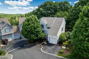 38 Brock Ln, Mount Olive, NJ 07840 - Photo 2