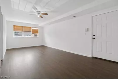 288 College Dr, Edison Twp., NJ 08817 - Photo 8
