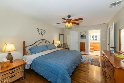 8 Clearfield Rd, Roxbury Township, NJ 07876 - Photo 22