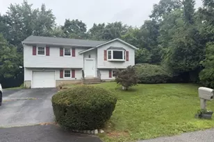 4 Beardslee Hill Dr, Franklin, NJ 07416 - Photo 2