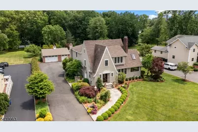 225 Walnut St, Livingston, NJ 07039 - Photo 48