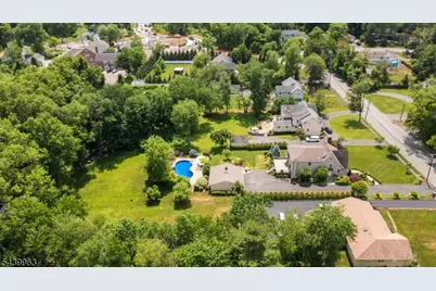 225 Walnut St, Livingston, NJ 07039 - Photo 46