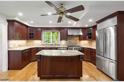 225 Walnut St, Livingston, NJ 07039 - Photo 8