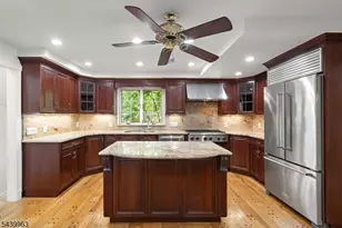 225 Walnut St, Livingston, NJ 07039 - Photo 8