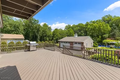 225 Walnut St, Livingston, NJ 07039 - Photo 32