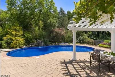 225 Walnut St, Livingston, NJ 07039 - Photo 36