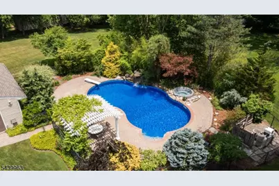 225 Walnut St, Livingston, NJ 07039 - Photo 40