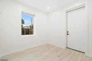285 Lembeck Ave, Jersey City, NJ 07305 - Photo 18