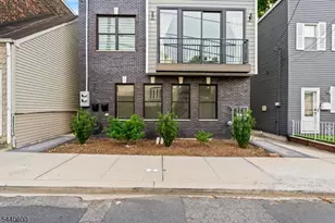285 Lembeck Ave, Jersey City, NJ 07305 - Photo 2