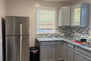 368 Myrtle Ave, Irvington, NJ 07111 - Photo 4