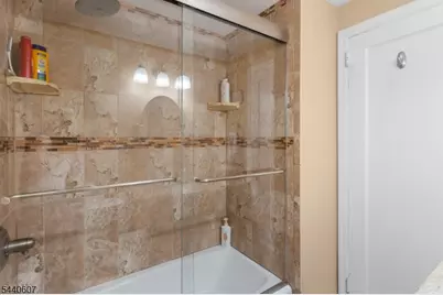 126 18th Ave, Elmwood Park, NJ 07407 - Photo 18