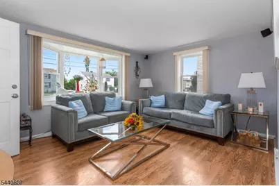 126 18th Ave, Elmwood Park, NJ 07407 - Photo 4