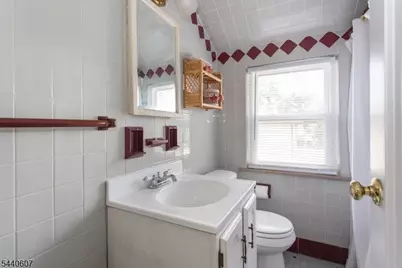 126 18th Ave, Elmwood Park, NJ 07407 - Photo 32