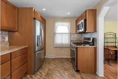 126 18th Ave, Elmwood Park, NJ 07407 - Photo 12