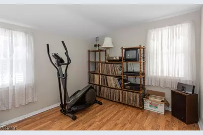 126 18th Ave, Elmwood Park, NJ 07407 - Photo 34