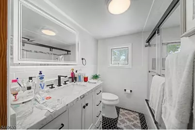 84 Roosevelt Ave, Butler, NJ 07405 - Photo 24