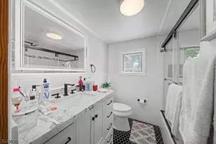 84 Roosevelt Ave, Butler, NJ 07405 - Photo 24