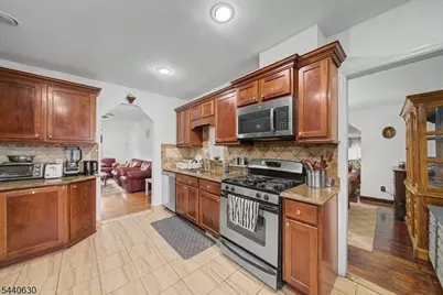 84 Roosevelt Ave, Butler, NJ 07405 - Photo 18