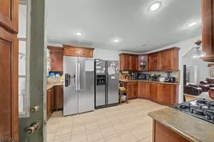 84 Roosevelt Ave, Butler, NJ 07405 - Photo 16