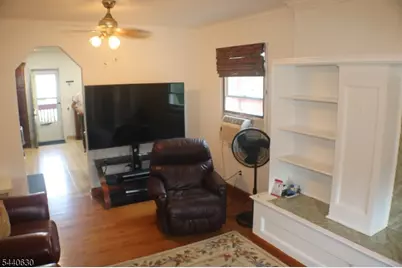 84 Roosevelt Ave, Butler, NJ 07405 - Photo 8