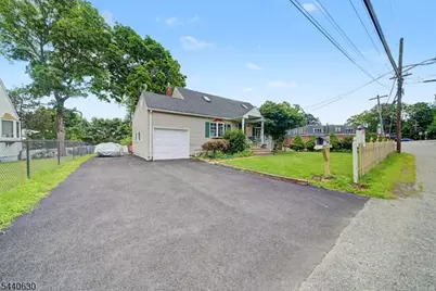 84 Roosevelt Ave, Butler, NJ 07405 - Photo 2