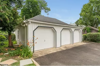 35 Elwood Ave, Flemington, NJ 08822 - Photo 2