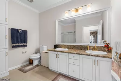 9203 Ravenscroft Rd, Clifton, NJ 07013 - Photo 10