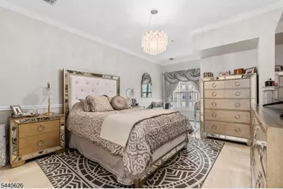 9203 Ravenscroft Rd, Clifton, NJ 07013 - Photo 6