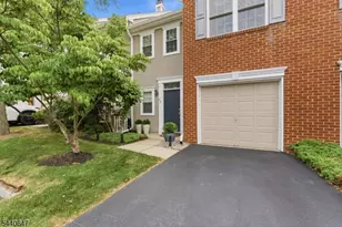 28 Dutch Ct, Holmdel, NJ 07733 - Photo 2