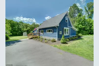 196 Bartley Rd, Washington Township, NJ 07853 - Photo 4