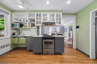 28 Rutgers St, Maplewood Twp., NJ 07040 - Photo 16