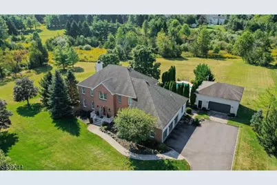 195 Fairfield Ln, Hillsborough Township, NJ 08844 - Photo 4