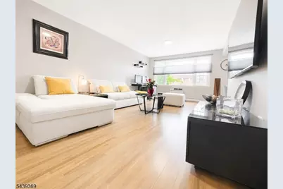 605 Grove St #H3, Clifton, NJ 07013 - Photo 2