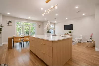 393 Myrtle Ave, Irvington, NJ 07111 - Photo 4