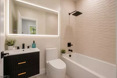 393 Myrtle Ave, Irvington, NJ 07111 - Photo 22