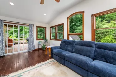 36 Hancock Dr, West Milford, NJ 07480 - Photo 2