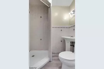 127 S Burnett St R #3, East Orange, NJ 07018 - Photo 20